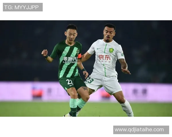 上海足球队强势领跑锦标赛积分榜成功斩获100分展现冠军实力 上海足球队强势领跑锦标赛积分榜成功斩获100分展现冠军实力